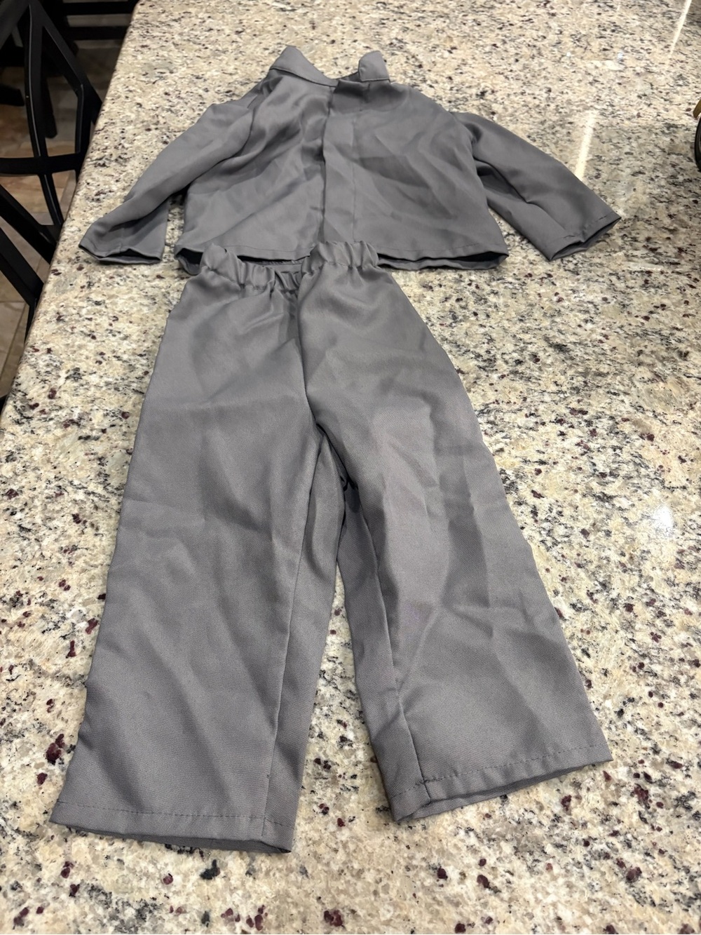 Mini Me (Austin Powers) costume HalloweenCostumes.com 4t worn once